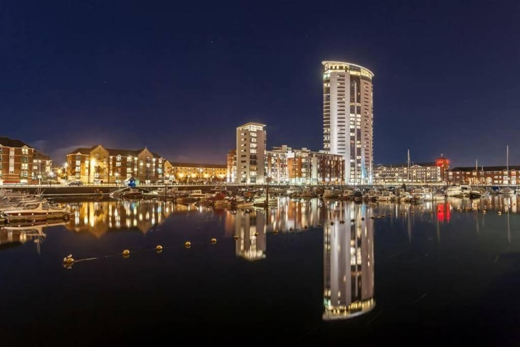 Beach On The Doorstep Meridian Tower Marina Swansea Daire Dış mekan fotoğraf